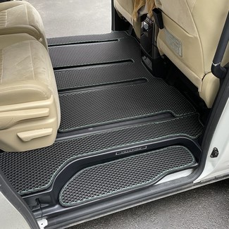 Ворсовые коврики на Toyota Vellfire (H30) 2015&nbsp;-&nbsp;2023 в Череповеце