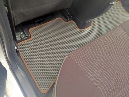 Коврики на Toyota Aqua (P10) 2011&nbsp;-&nbsp;2021 в Череповеце