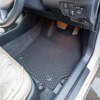 Ворсовые коврики на Toyota Prius (30) 2009&nbsp;-&nbsp;2016 в Череповеце