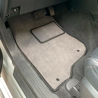 Ворсовые коврики на Mitsubishi Montero Sport III 2015&nbsp;-&nbsp;2026 в Череповеце