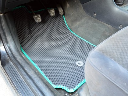 Ворсовые коврики на Toyota Avensis I 1997&nbsp;-&nbsp;2002 в Череповеце