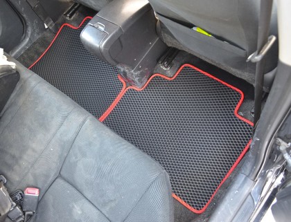 Ворсовые коврики на Toyota Yaris II 2005&nbsp;-&nbsp;2011 в Череповеце