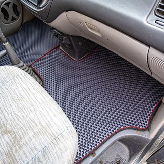 Ворсовые коврики на Mitsubishi Space Gear 1994&nbsp;-&nbsp;2007 в Череповеце