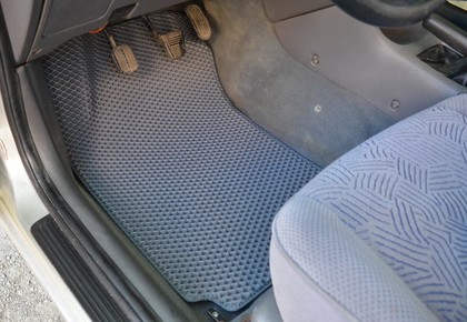 Ворсовые коврики на Toyota Avensis I 1997&nbsp;-&nbsp;2002 в Череповеце