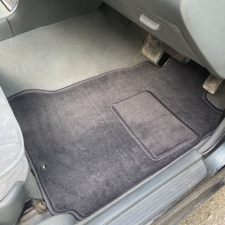 Ворсовые коврики на Nissan Laurel (C35) 1997&nbsp;-&nbsp;2002 в Череповеце