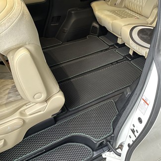 Ворсовые коврики на Toyota Vellfire (H30) 2015&nbsp;-&nbsp;2023 в Череповеце